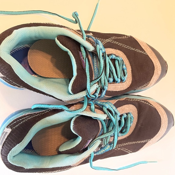 Patagonia women shoe lace up size 7.5 black blue used - Picture 9 of 10